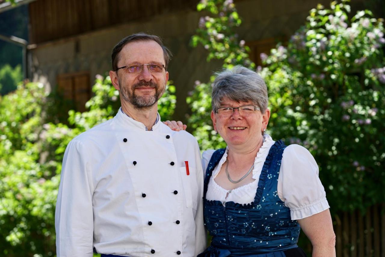 Schwarzwaldgasthaus Linde Hotel Schramberg Bagian luar foto